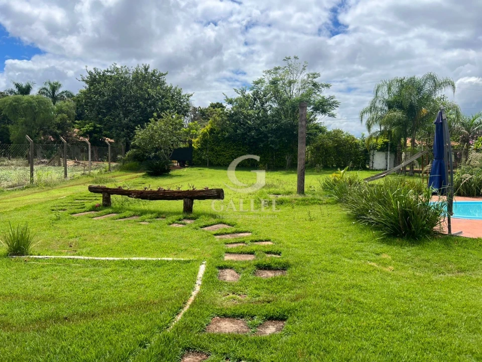 CHÁCARA À VENDA | 1.206m² DE TERRENO | 210m² DE CONSTRUÇÃO | 3 QUARTOS | PISCINA | LIMOEIRO