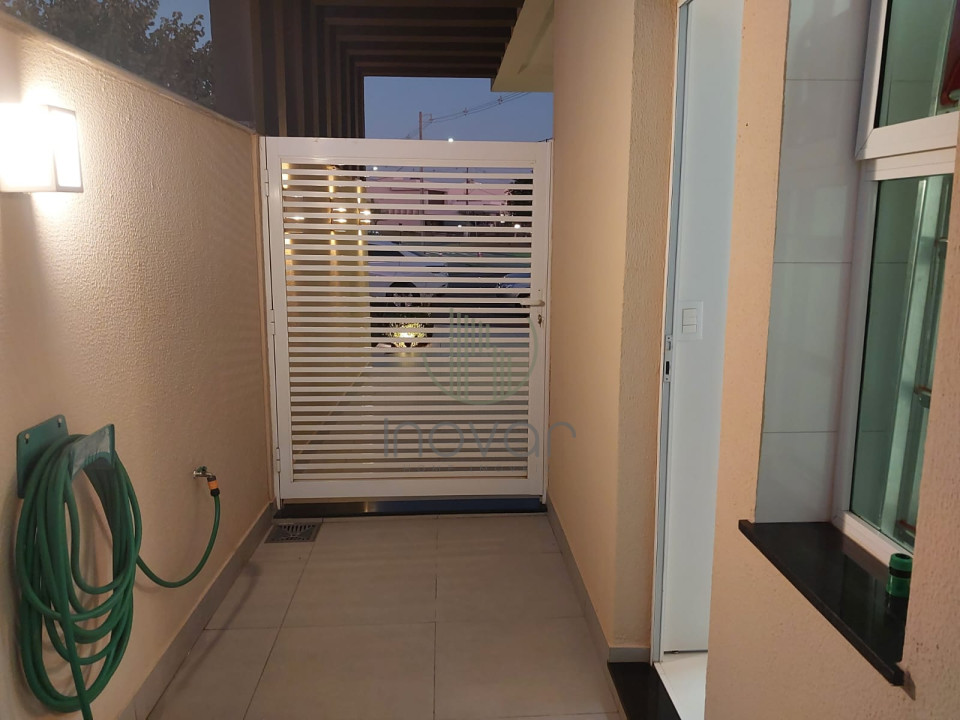 CASA MOBILIADA PARA LOCAÇÃO 3 QUARTOS SENDO UM SUITE CONDOMINIO ARAÇARI PARQUE TAUA EM LONDRINA