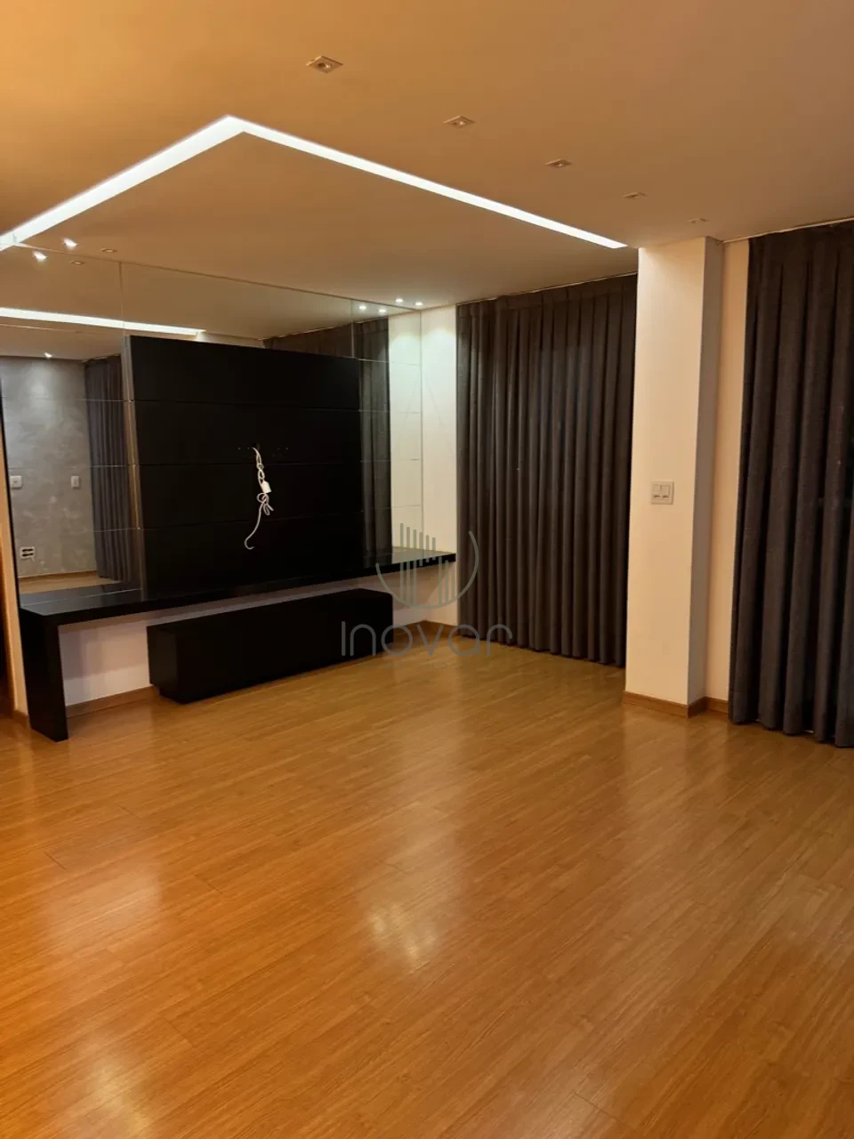 APARTAMENTO PARA LOCAÇÃO 2 QUARTOS SENDO UM SUÍTE EDIFICIO LIBERTY TOWERS GLEBA PALHANO EM LONDRINA