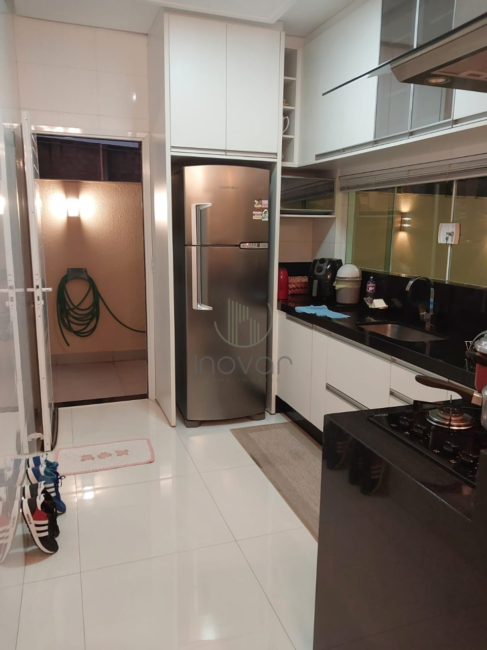 CASA MOBILIADA PARA LOCAÇÃO 3 QUARTOS SENDO UM SUITE CONDOMINIO ARAÇARI PARQUE TAUA EM LONDRINA