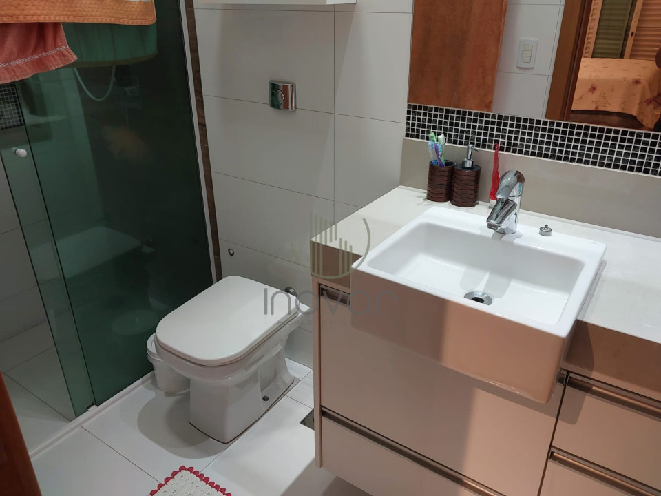 CASA MOBILIADA PARA LOCAÇÃO 3 QUARTOS SENDO UM SUITE CONDOMINIO ARAÇARI PARQUE TAUA EM LONDRINA