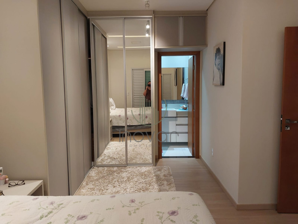 CASA MOBILIADA PARA LOCAÇÃO 3 QUARTOS SENDO UM SUITE CONDOMINIO ARAÇARI PARQUE TAUA EM LONDRINA