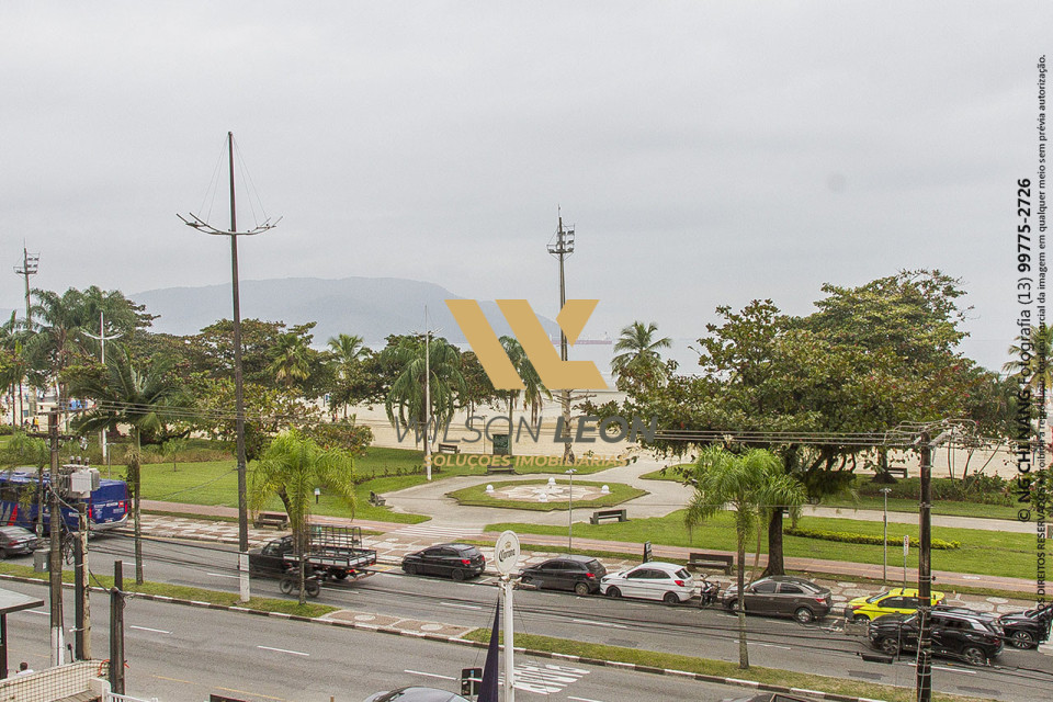 3 dormitórios Frente a  Praia no Boqueirão em Santos