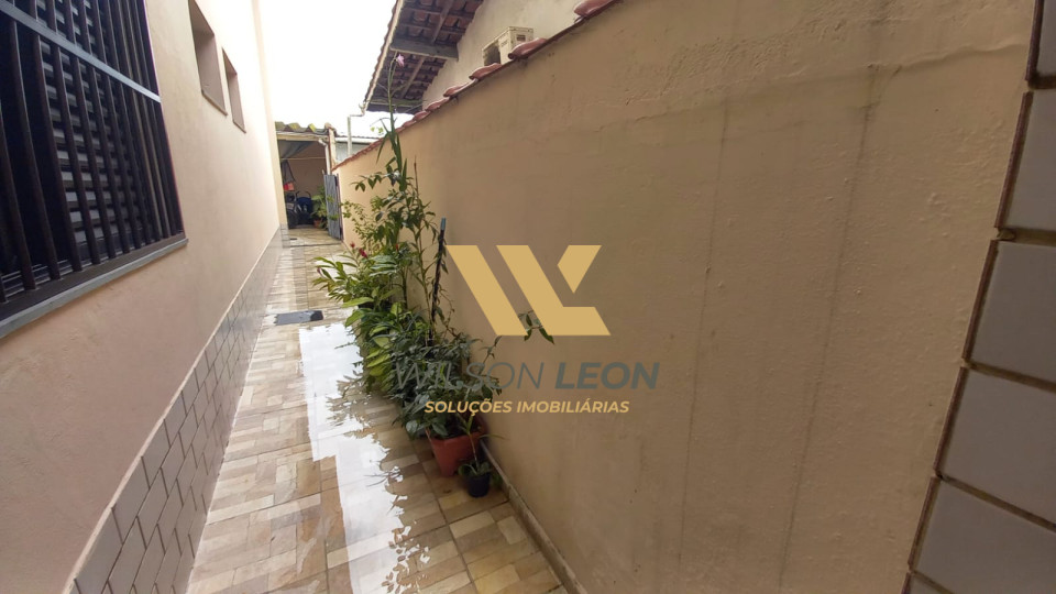 Casa venda no Guaruja com 3 quartos Suite e Edicula