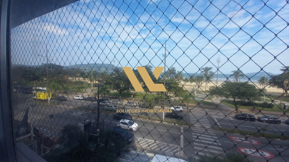 3 dormitórios Frente a  Praia no Boqueirão em Santos
