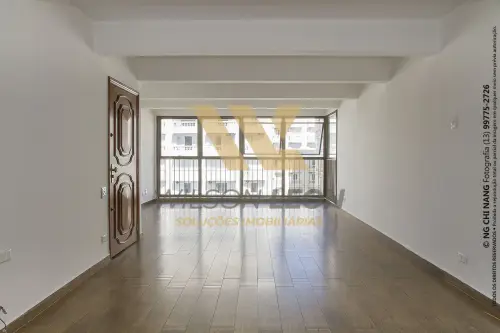 4 quartos 1 suite na quadra da praia
