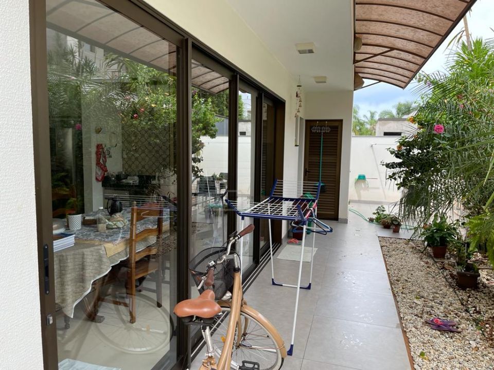 Casa térrea no Condomínio Alphaville 2