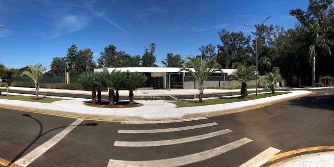 Casa térrea no Condomínio Alphaville 2