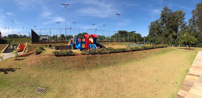 Casa térrea no Condomínio Alphaville 2