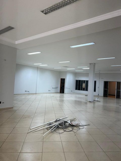 Imóvel Comercial - AV. Leste Oeste
