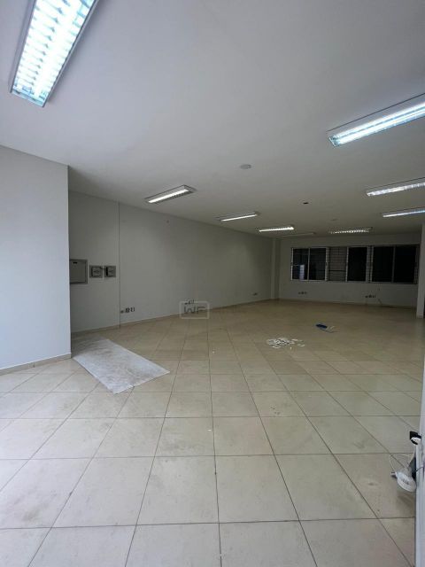Imóvel Comercial - AV. Leste Oeste