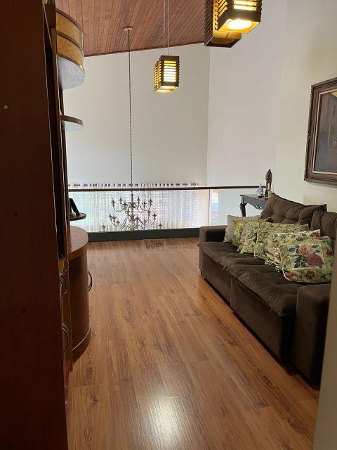 CASA A VENDA - CONDOMINIO ROYAL TENNIS