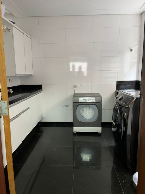 CASA A VENDA - CONDOMINIO ROYAL TENNIS