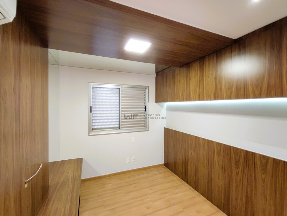 Edifício Poty Lazzarotto