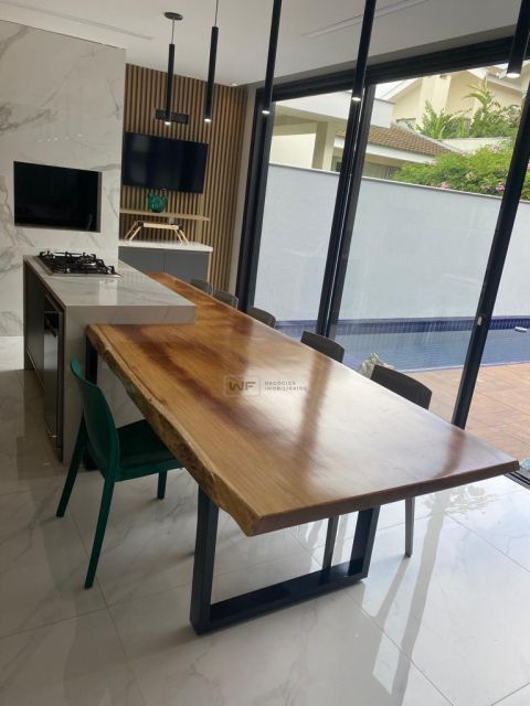 Casa no Condomínio Royal Forest