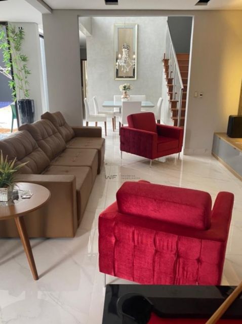 Casa no Condomínio Royal Forest