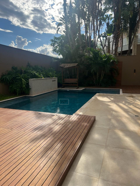 Casa no Condomínio Royal Park Residence