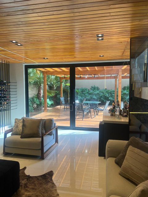 Casa no Condomínio Royal Park Residence