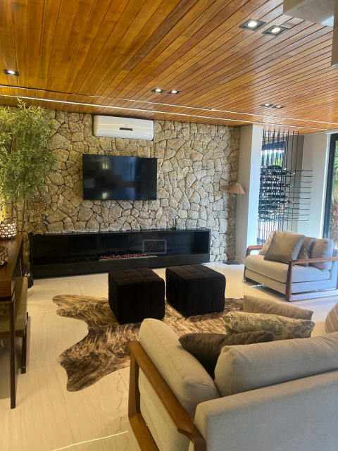 Casa no Condomínio Royal Park Residence