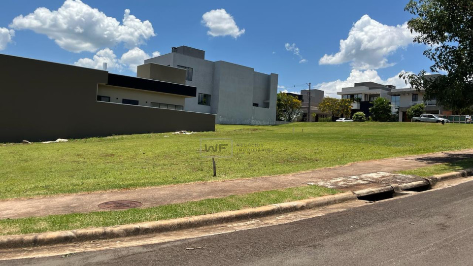 Terreno no Condominío Parque Tauá - Tangará