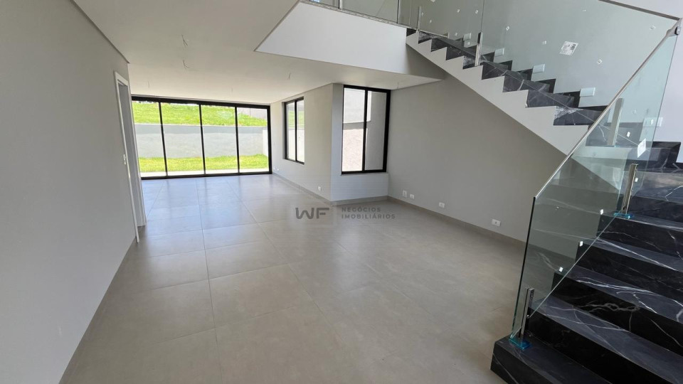 Casa no Condomínio Parque Tauá - Araçari