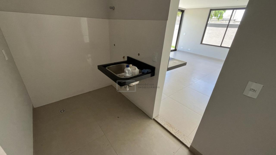 Casa no Condomínio Parque Tauá - Araçari