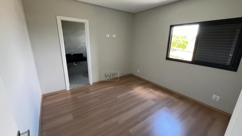 Casa no Condomínio Parque Tauá - Araçari