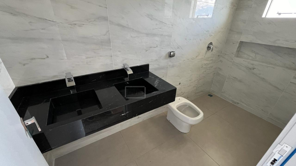 Casa no Condomínio Parque Tauá - Araçari