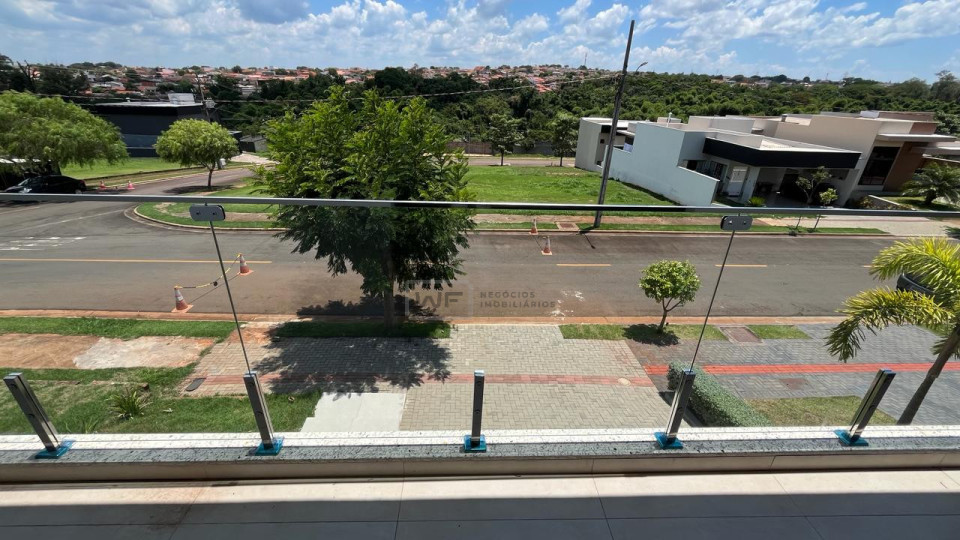 Casa no Condomínio Parque Tauá - Araçari