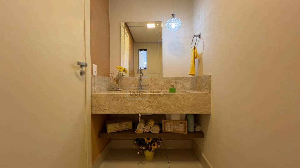 Casa a venda - Condomínio Sun Lake