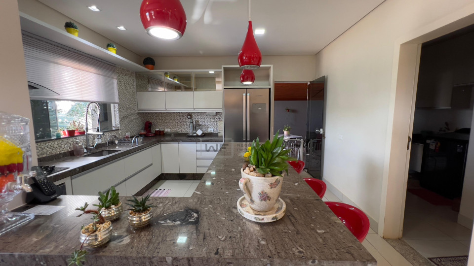 Casa a venda - Condomínio Sun Lake