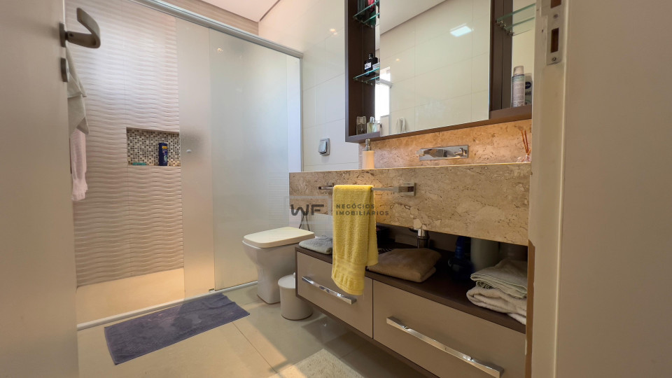 Casa a venda - Condomínio Sun Lake