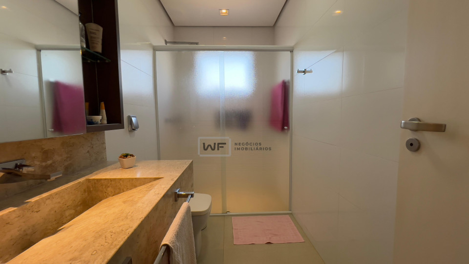 Casa a venda - Condomínio Sun Lake