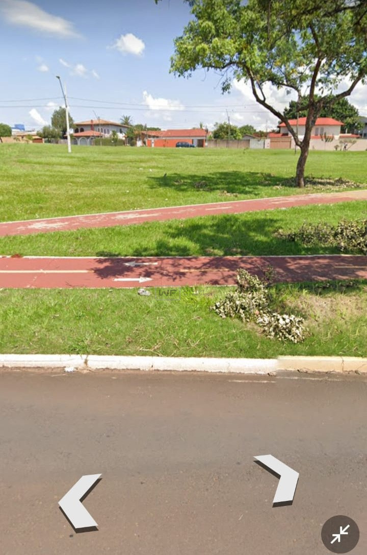 Terrenos 300m² cada - A Venda - Jardim do Sol