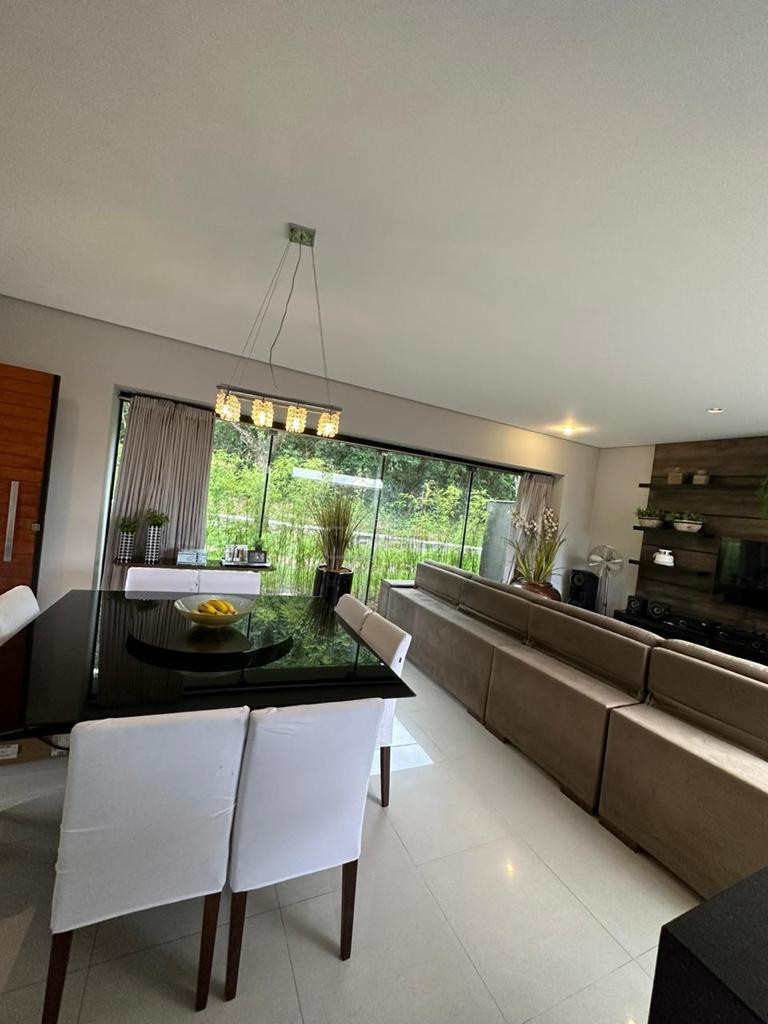 Casa no Condomínio Royal Forest