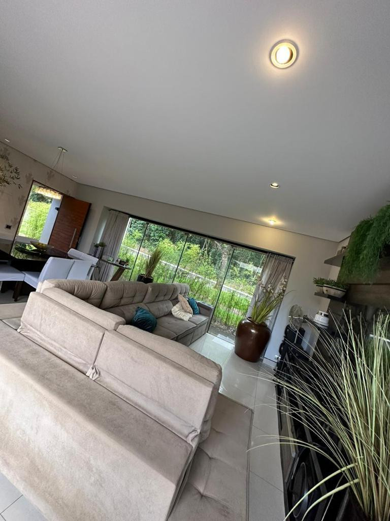 Casa no Condomínio Royal Forest