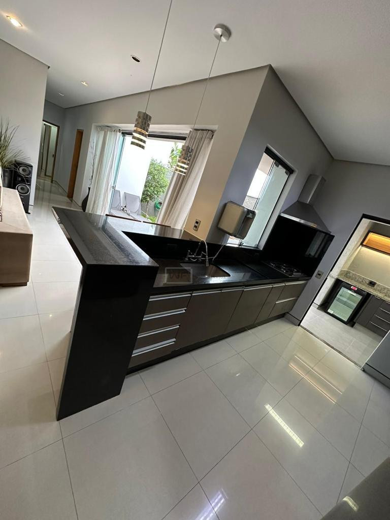 Casa no Condomínio Royal Forest