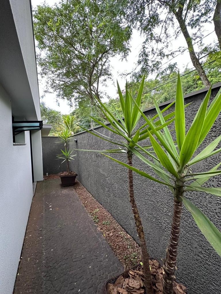 Casa no Condomínio Royal Forest