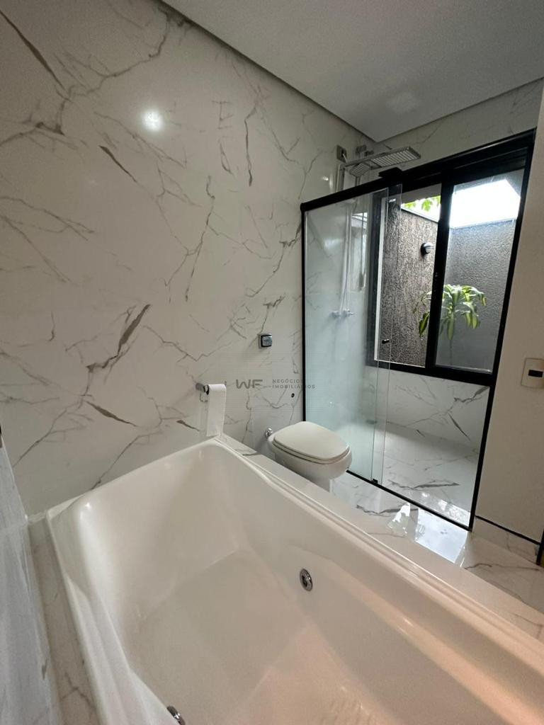 Casa no Condomínio Royal Forest