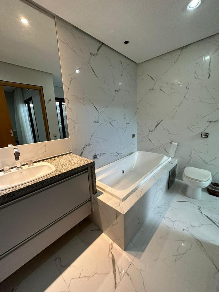 Casa no Condomínio Royal Forest