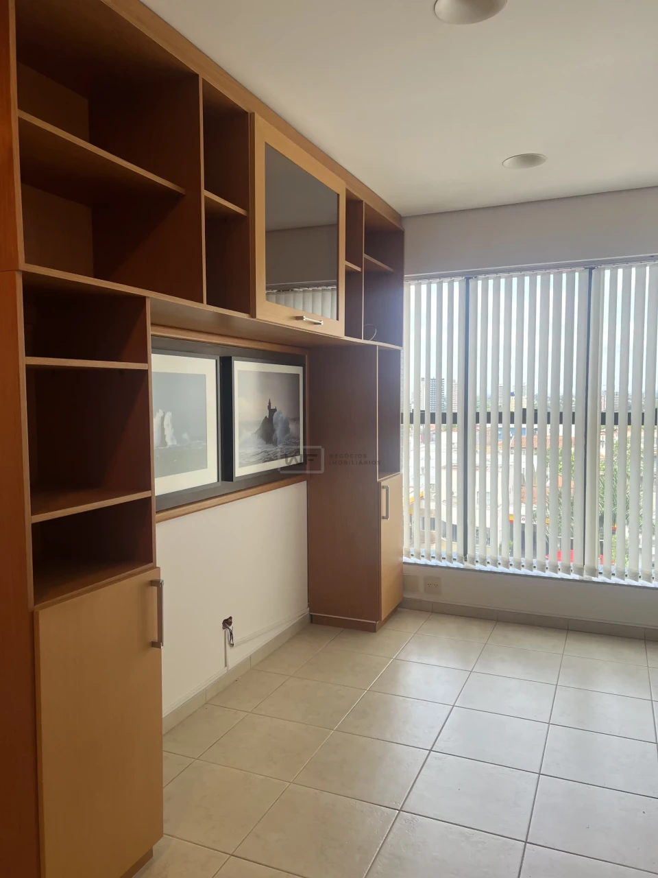 edificio comercial policlínica